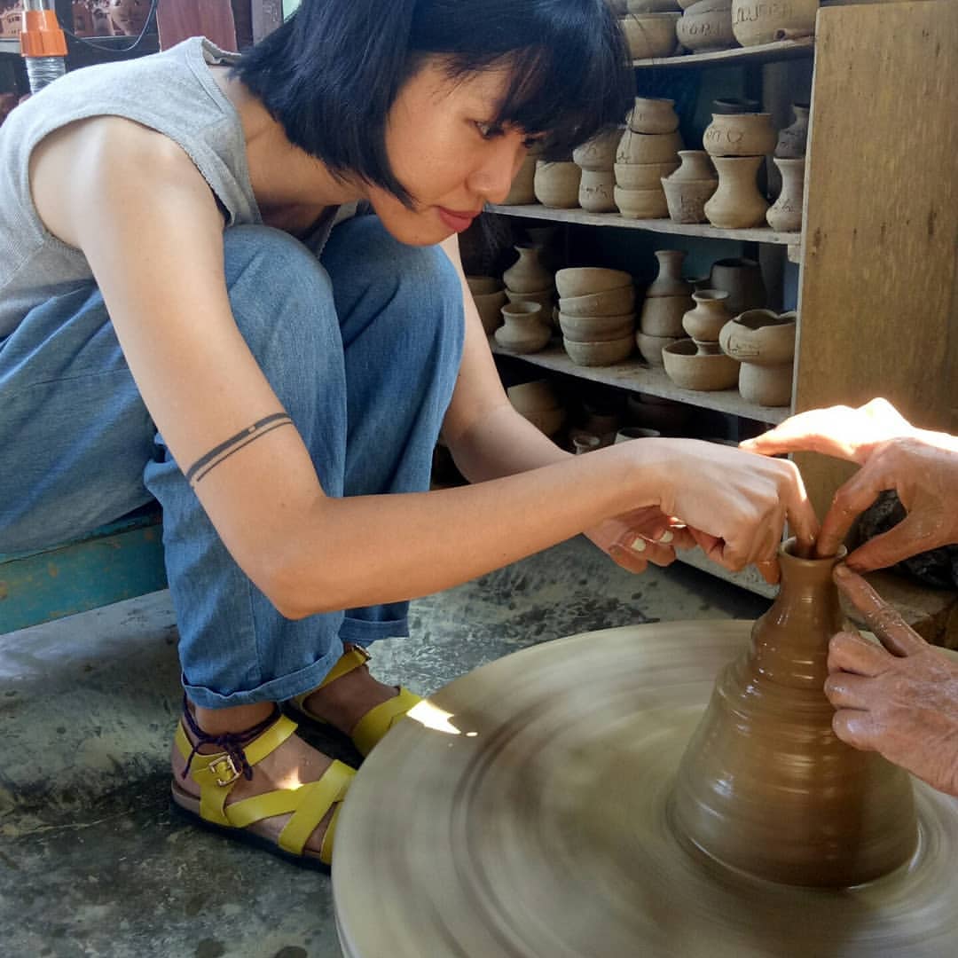 Trải nghiệm làm gốm tại làng gốm truyền thống Thanh Hà. Ảnh: @ann.ho.9944