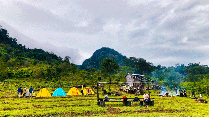 Cắm trại qua đêm tại Tà Giang