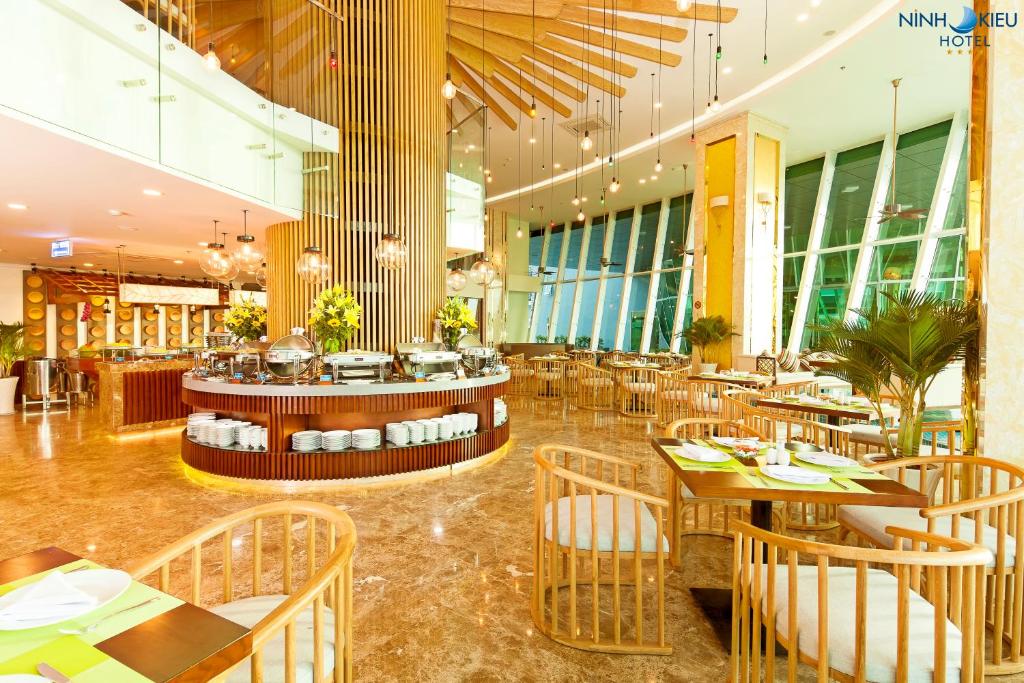Khách sạn Ninh Kiều Riverside Cần Thơ8