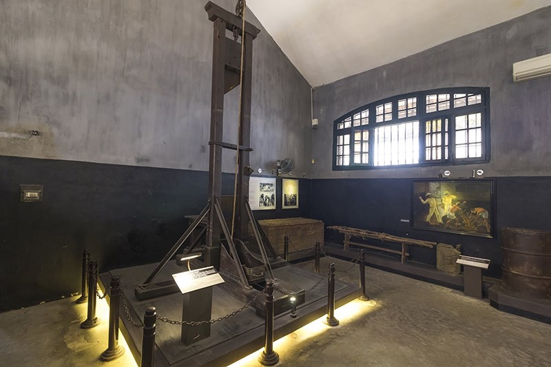 Máy chém tại nhà tù Hỏa Lò
