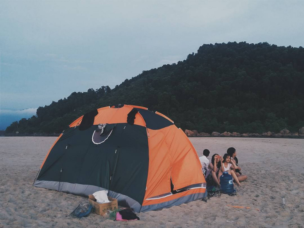Cắm trại tại vịnh Ninh Vân