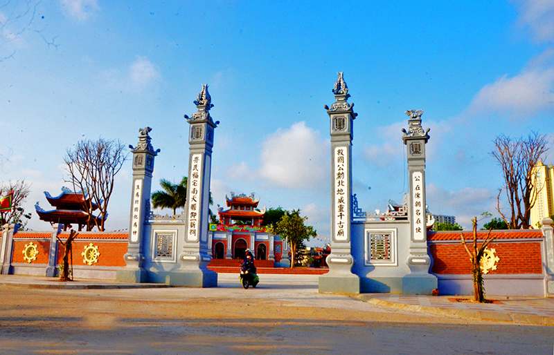 Đền cũng giống như những ngôi đền khác ở Việt Nam. Ảnh: Báo Quảng Ninh.