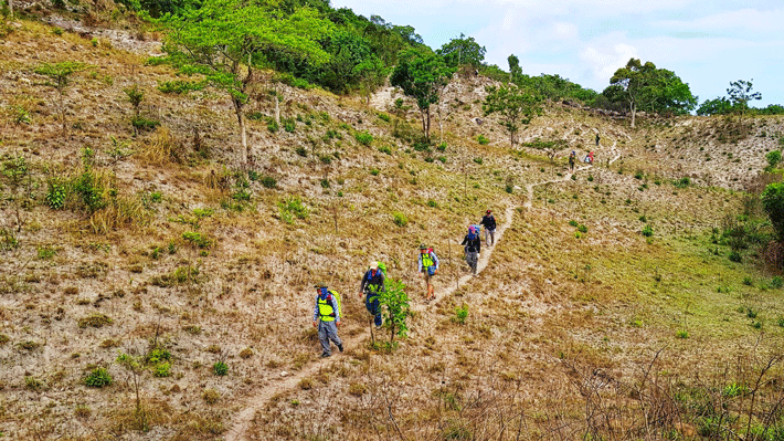 Cung trekking Núi Chúa đi qua nhiều dạng địa hình và nhiều tầng thực vật khác nhau