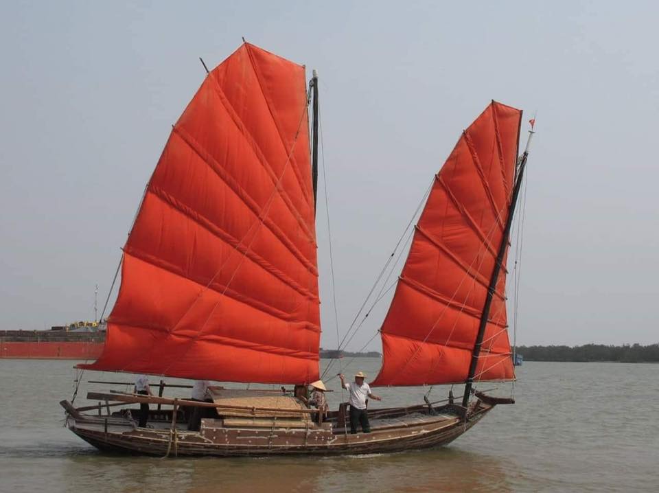 Chiếc thuyền cánh dơi được phục dựng. Ảnh: Tiến sĩ Nguyễn Việt.