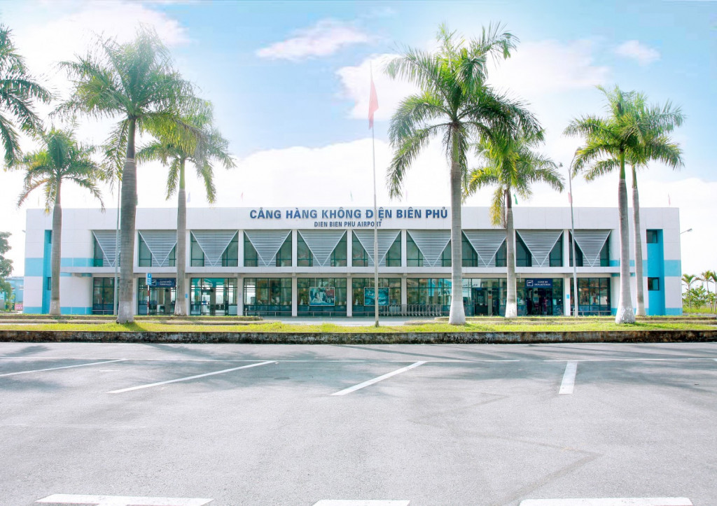 Sân bay Mường Thanh ngày nay được xây dựng sửa chữa khang trang thành sân bau Điện Biên Phủ. Ảnh: MaybayGiare